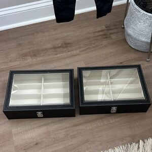Set of two sunglass organizers